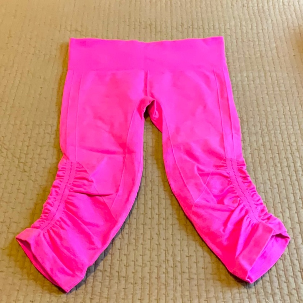 Flattering Lululemon pink workout leggings